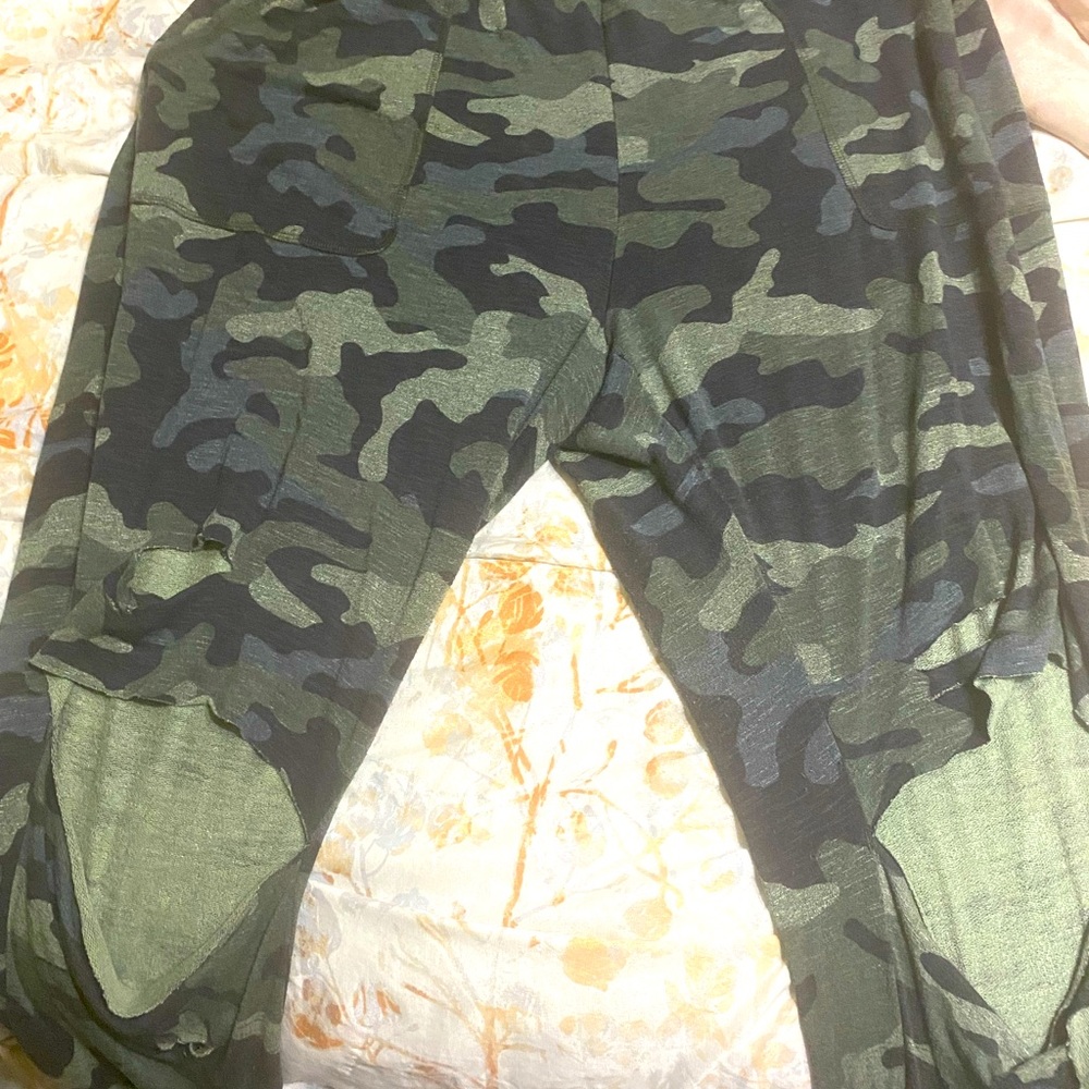 Green Camo Ripped Terry Jogger Pant